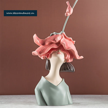 Tượng Cô Gái & Bông Hoa Décor