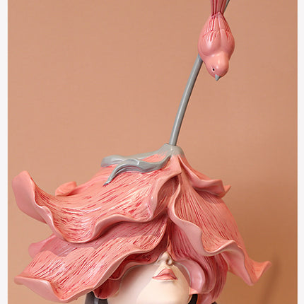 Tượng Cô Gái & Bông Hoa Décor